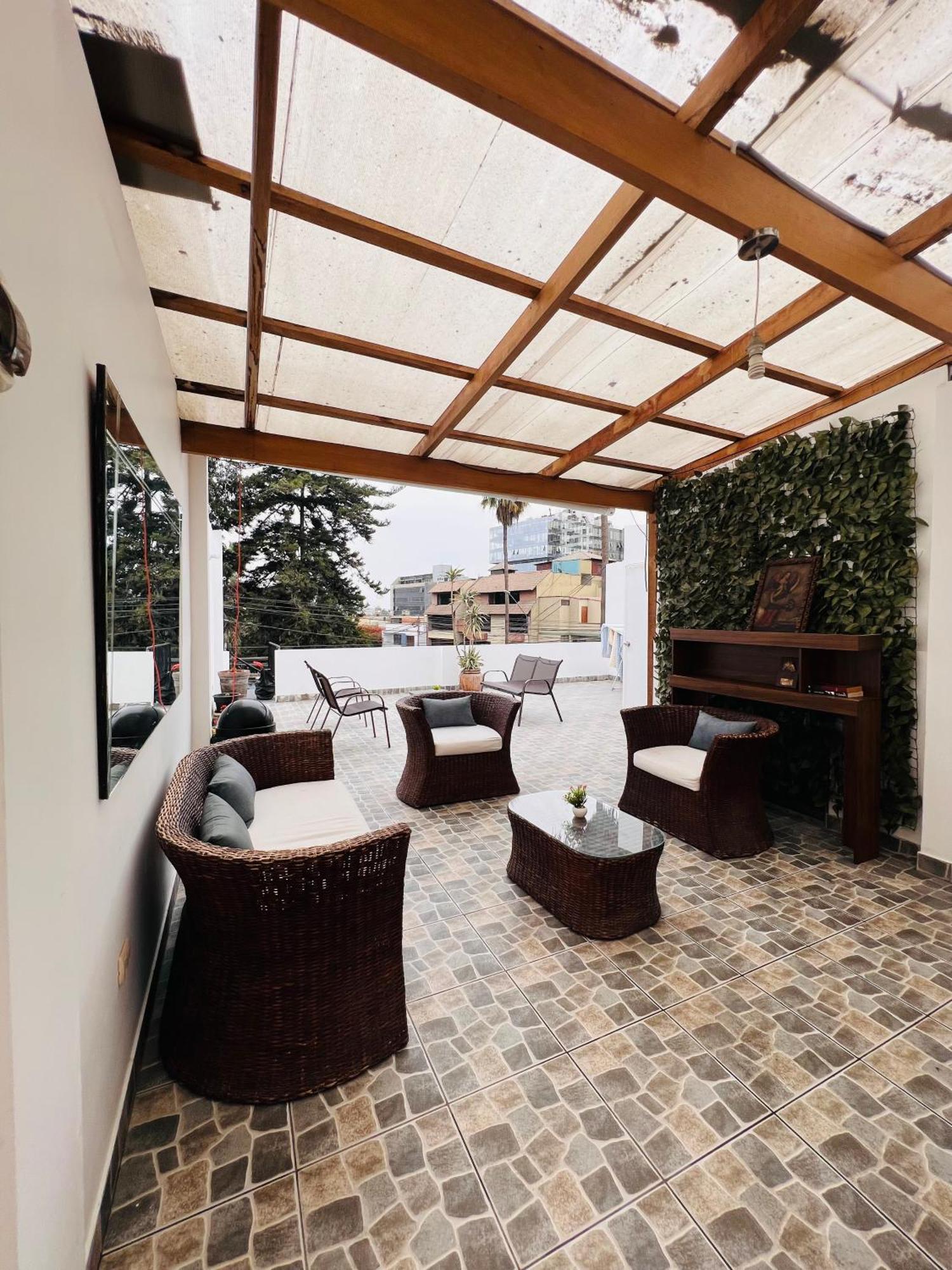 Casa de hóspedes Habitacion Con Bano Y Ac A Una Cuadra Embajada Usa Lima