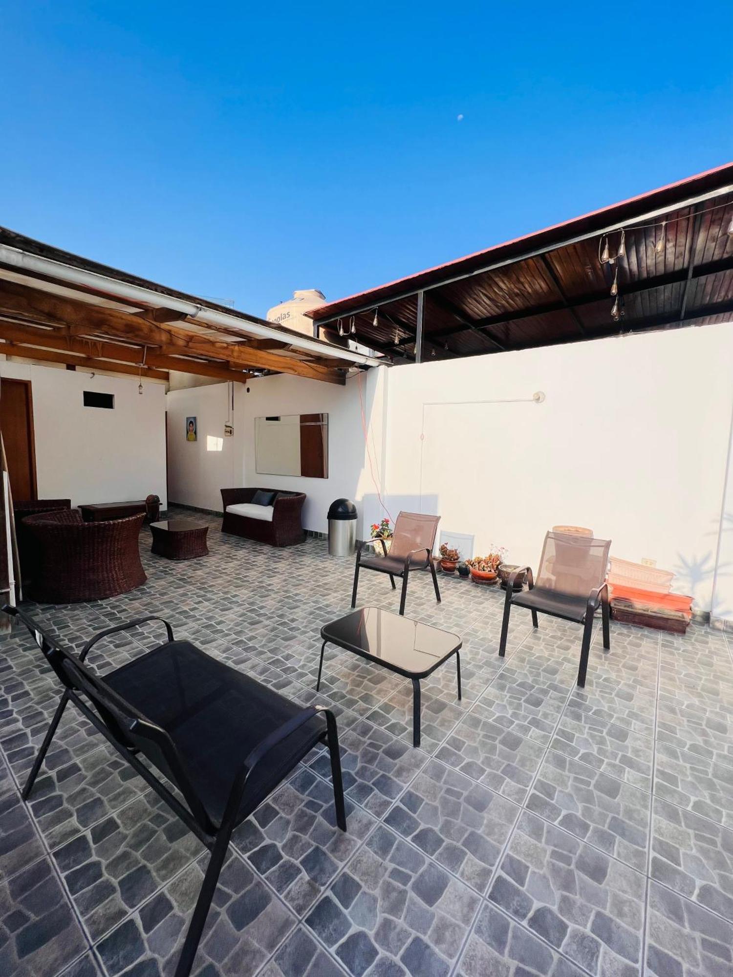 Habitacion Con Bano Y Ac A Una Cuadra Embajada Usa Casa de hóspedes Lima